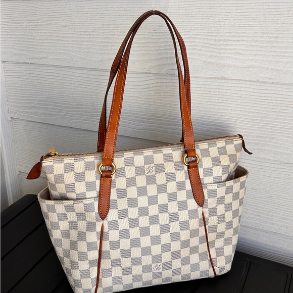 Louis Vuitton Damier Azur Totally PM - Picture 4 of 12